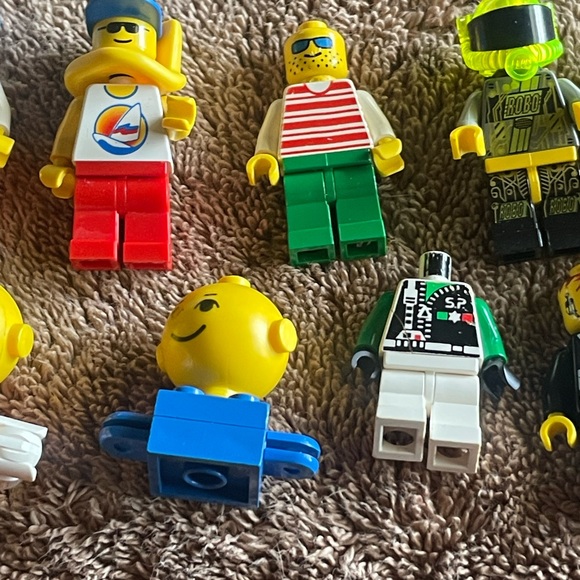 Colorful Building Block Figures Set - Picture 3 of 14